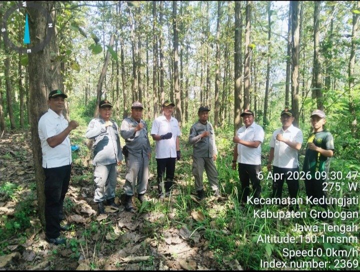 Perkuat Kemanan Hutan, Perhutani KPH Semarang Gelar Patroli Gabungan Lintas Wilayah Bagian Hutan Sem