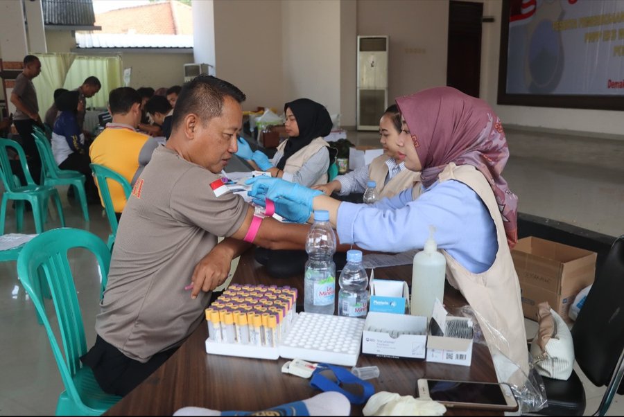 Jaga Kesiapan Fisik Personel Polres Demak Gelar Pemeriksaan Kesehatan Berkala