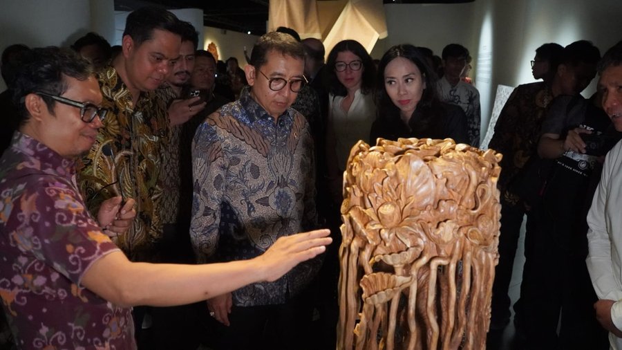 Buka Pameran “TATAH”, Menteri Kebudayaan Ajak Generasi Muda Lestarikan Ukir Jepara