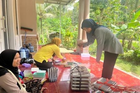 Pembangunan Jalan TMMD Jadi Harapan Tri Asih untuk Lancarnya Distribus