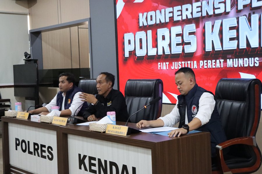 Polisi Bekuk Pengedar Narkoba di Ringinarum Kendal, Ratusan Pil Disita