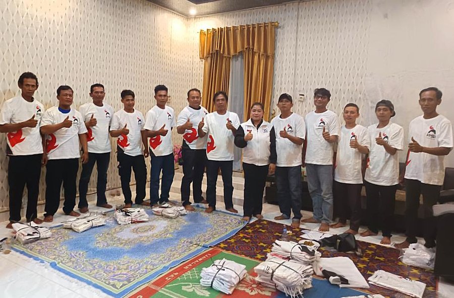 Turun ke Akar Rumput, Agus Pajero Solidkan Kader PSI Kendal hingga Tingkat Desa