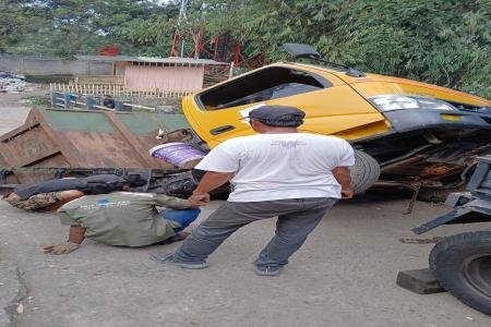 Truk Sampah PT Kebersihan Kabu