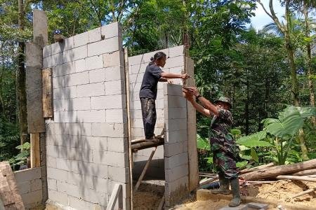 Kebahagiaan Sugito Miliki MCK Layak da