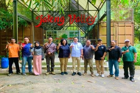 Di Sela Agenda di Jawa Tengah 