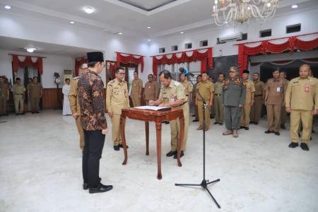 Bupati Trenggalek Lantik Triadi Admono sebagai Penjabat Sekda Isi Keko