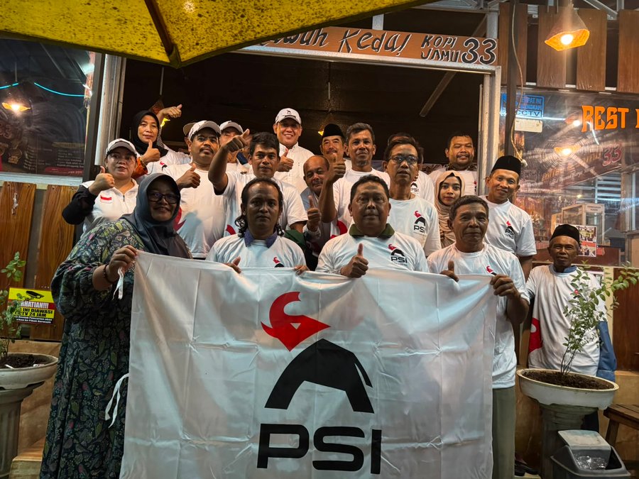 Bagi Atribut dan Terima Kader Baru, Rakercam PSI Limbangan Panaskan Mesin Politik Sampai Akar Rumput