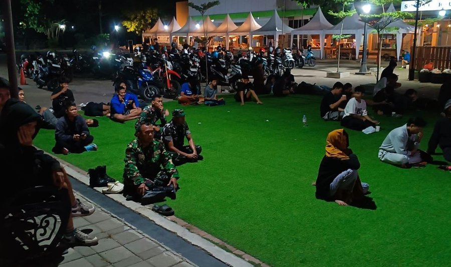 Pererat Kemanunggalan TNI-Rakyat, Koramil 01-Purbalingga Gelar Nobar Piala Dunia 2026