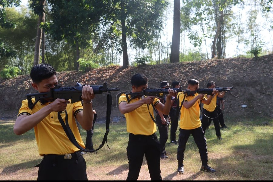 Polres Demak Perkuat Kompetensi Personel Lewat Latihan Menembak