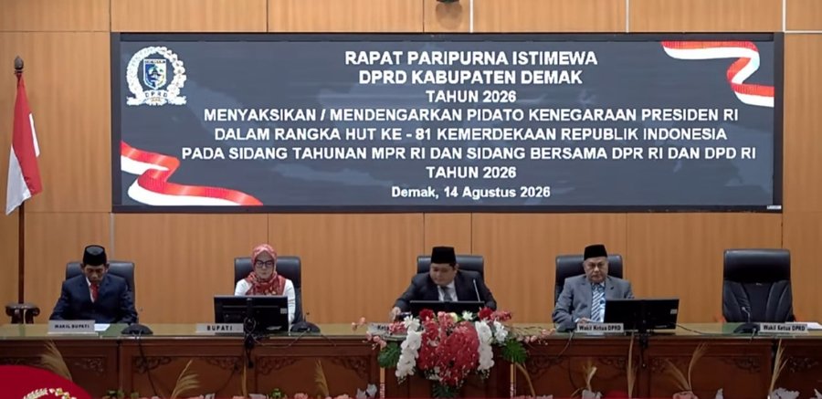 JAJARAN PEMERINTAH KABUPATEN DEMAK NONTON BARANG PIDATO KENEGARAAN PRESIDEN RI HUT KE-81 KEMERDEKAAN
