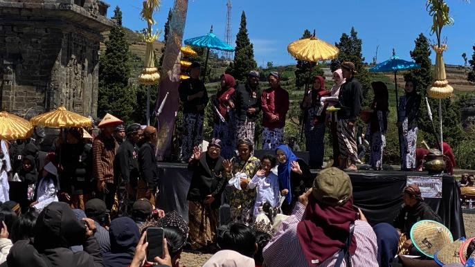 Rambut Gimbal Bukan Kutukan, Melainkan Pesan Harmoni Manusia dan Alam