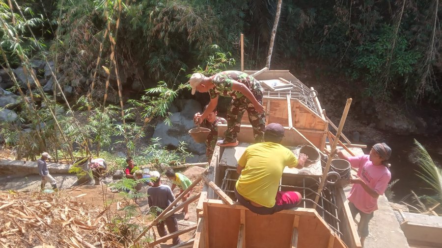 Pembangunan Jembatan Gantung Perintis Garuda di Purbalingga Terus Dikebut
