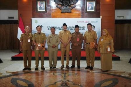 Wabub trenggalek serahkan 66 s