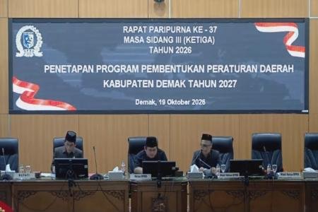 DPRD DEMAK GELAR RAPAT PARIPURNA KE36 37 DAN 38 TETAPKAN PERUBAHAN PRO