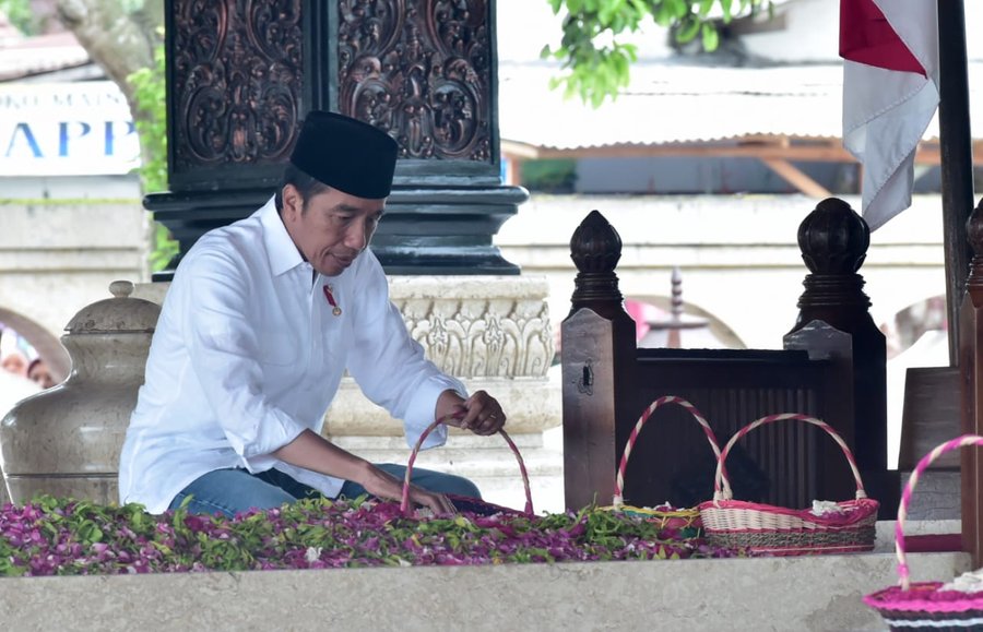 Presiden Jokowi Berziarah Ke Makam Bung Karno