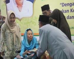Silaturahmi ibu Shinta Nuriyah abdurahman Wahid di masjid sayid Kuning