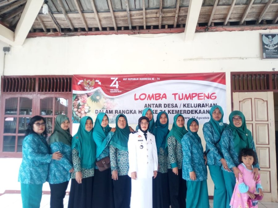 Bojanegara Juara Satu Lomba Tumpeng