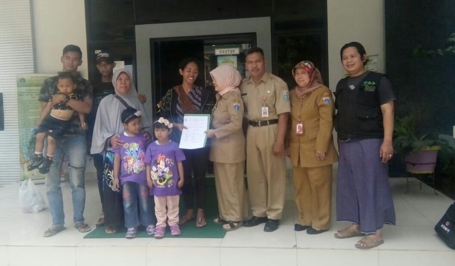 Penjemputan Asih Warga Baleraksa Di Panti Sosial Jakarta