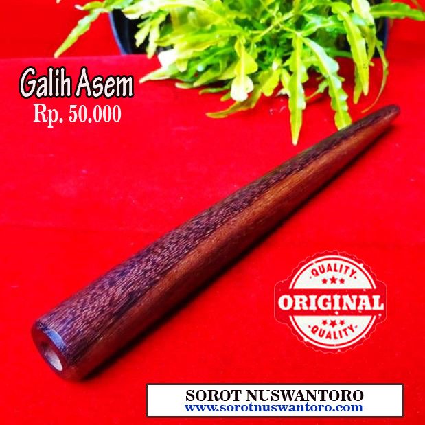 Pipa Rokok Dari Kayu Bertuah