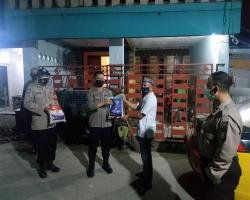 Polsek Cikupa Polresta Tangerang Salurkan Bansos untuk Warga Isoman Im