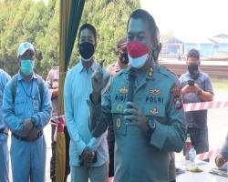 Kapolres Cilegon Polda Banten Cek Pelaksanaan Vaksinasi Massal Di PT S