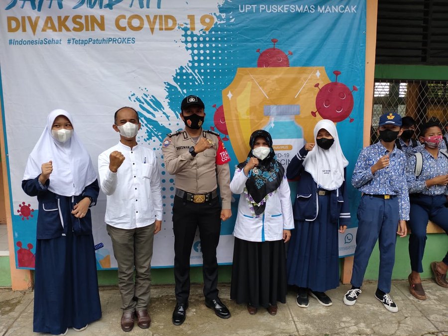 Jangan Takut Di Suntik, Polsek Mancak Polres Cilegon Kawal Vaksinasi P