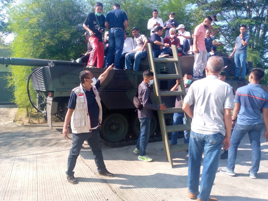 Wartawan Diajak Naik Tank Leopard, Jelajahi Markas Yon Mandala Yudha