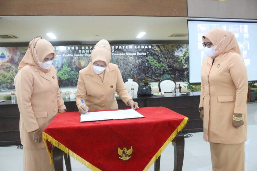 Hadiri Muskab Dwp, Sekda Harap Dharma Wanita Bersinergi Dengan Pemerin