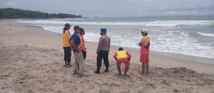 Ditpolairud Polda Banten Upaya Temukan Korban Tenggelam Di Pantai Cian