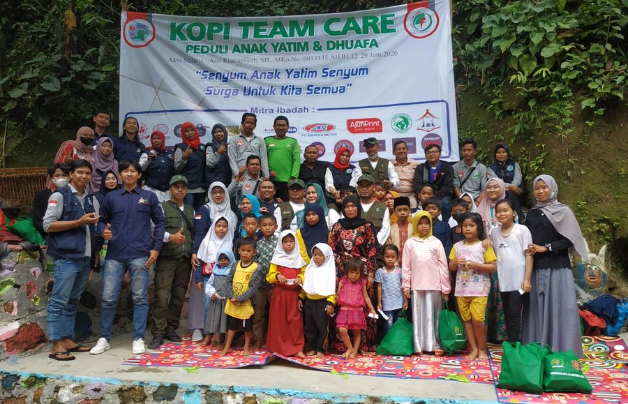 Copi Team Care Gelar Baksos.di Curug Cidelan Mukti Untuk Yatim Piatu D