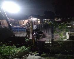 Anggota Satuan Brimob Polda Banten Melaksanakan Tugas Piket Jaga Marka