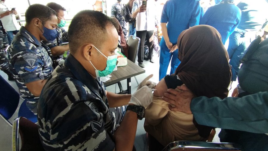 Tni Al Banten Gelar Vaksinasi Usia 6 11 Tahun Di Atas Kapal Perang