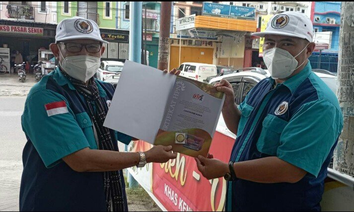 Cr Nurdin Raih Penghargaan Pcno Dari Pwi Pusat