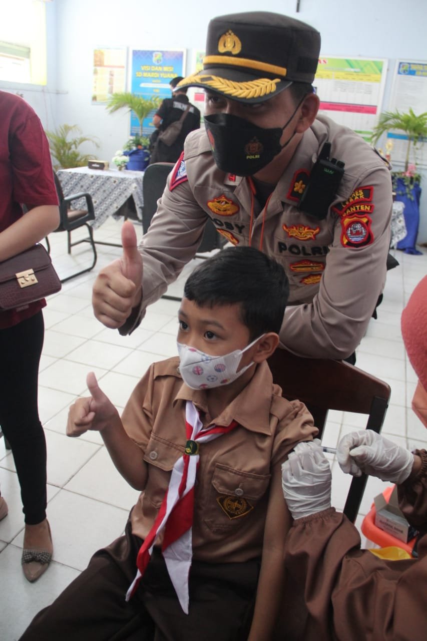 Vaksinasi Tahap Ii Gerai Presisi Polres Lebak Di Sd Mardiyuana Rangkas