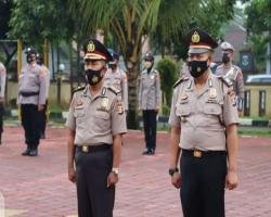 Dua Personil Polres Lebak Polda Banten Mendapatkan Kenaikan Pangkat Pe