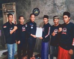 Ketua DPD LSM BMPP Serahkan SK Pada DPC LSM BMPP Kecamatan Ciomas