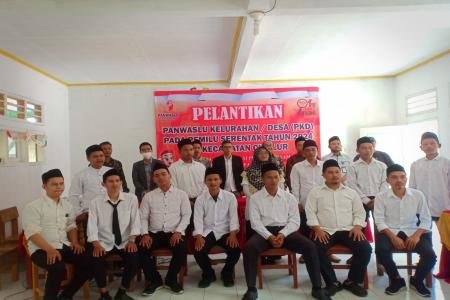 Panitia Pengawas Kecamatan Cikulur Lantik 13 Pengawas Desa