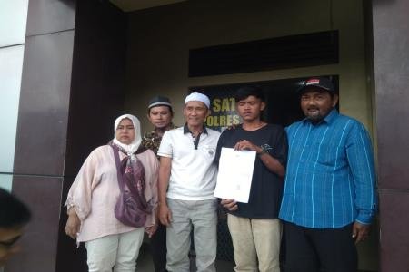 Oknum Sekdes Curugbarang Cs Dilaporkan Kepolres Atas Dugaan Kasus Pemu