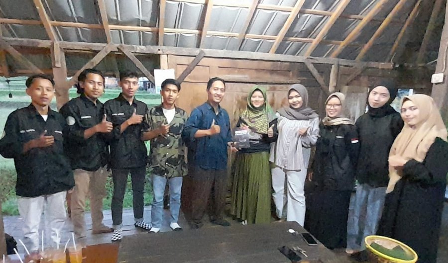 Mahasiswa Harus Melek Politik Diskusi Dan Bedah Buku Bem Stit Tunas Ba