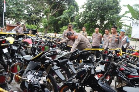 POLRES DEMAK BERHASIL AMANKAN  83 SEPEPADA MOTOR BUBARKAN BALAP LIAR