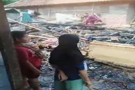 Kebakaran Di Kampung Ciletuh Desa Panggarangan Hanguskan Dua Rumah