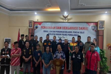 Pembinaan dan deklarasi damai LSM Ormas Pencaksilat di Polres Purbalin
