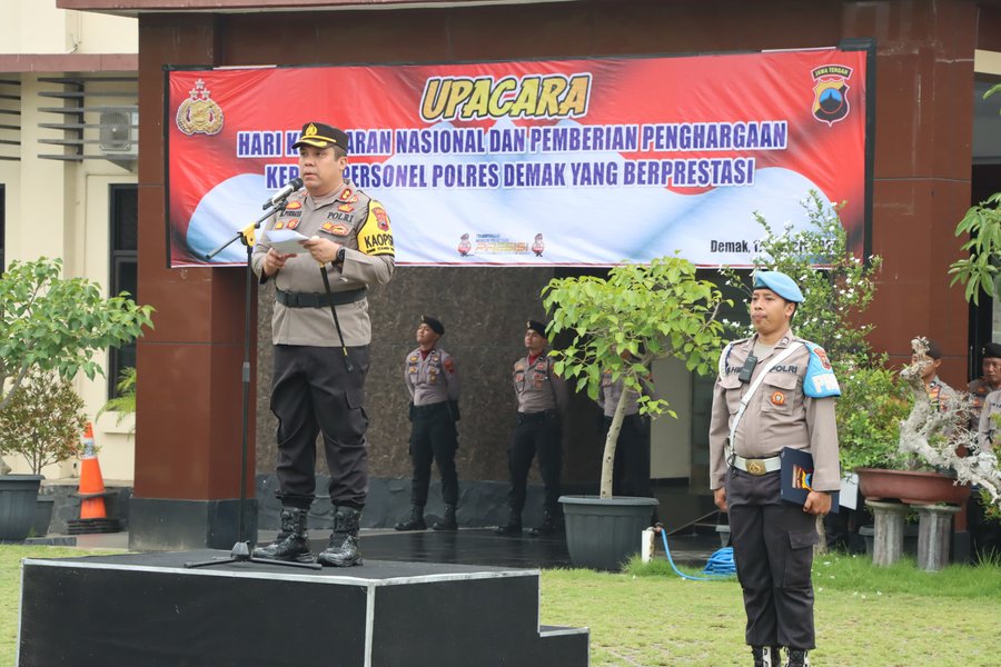 Gelar Upacara Polres Demak Kesadaran Nasional