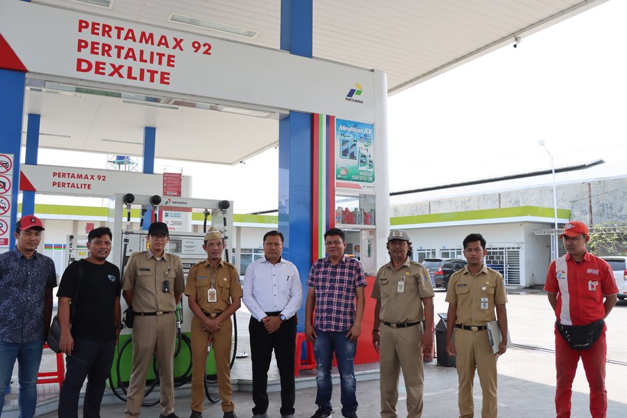 Polisi Bersama Badan Metrologi Lakukan Pengecekan Spbu Di Demak