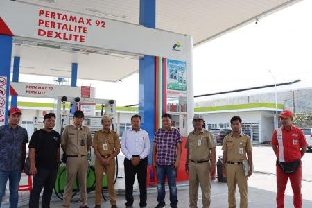 POLISI BERSAMA BADAN METROLOGI LAKUKAN PENGECEKAN SPBU  DI DEMAK