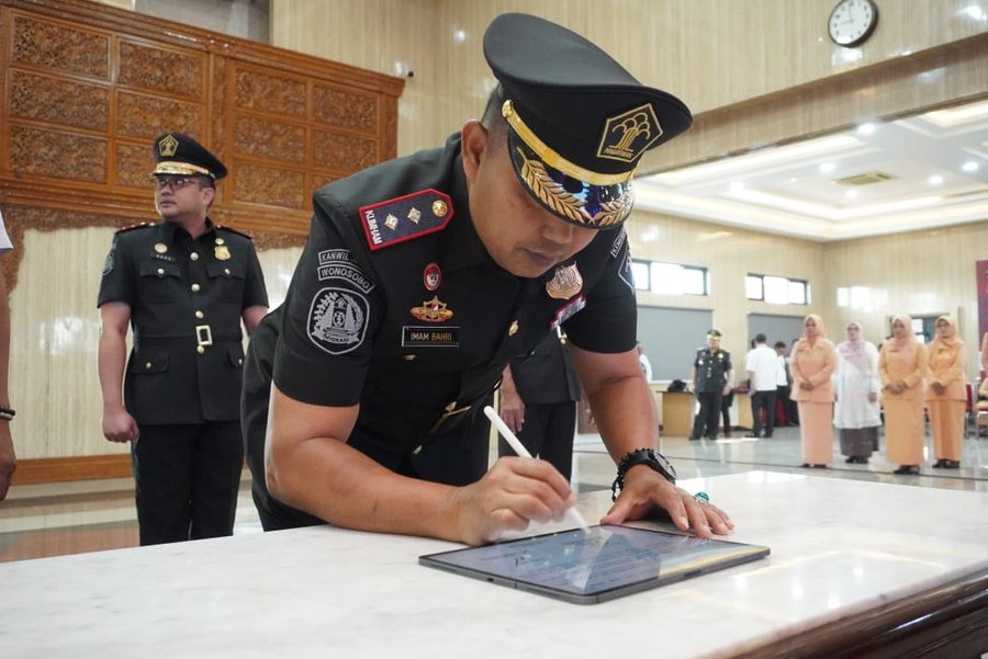 Kakanwil Kemenkumham Jateng Lantik 6 Pejabat Manajerial