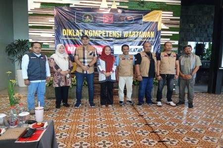 Bupati Purbalingga Harap Diklat Kompetensi Media Grup Hasilkan Wartawa