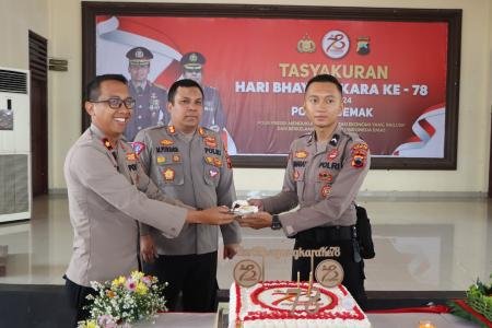 KAPOLRES DEMAK BERDOA DAN DUKUNGAN AGAR KABUPATEN DEMAK KONDUSIF