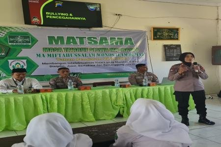 POLRES DEMAK LAKUKAN BINLUH ZERO BULYING SOSIALISASI OPRASI PATUH CAND