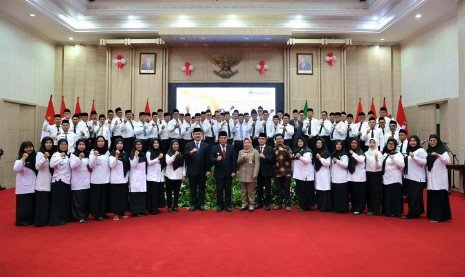 Pj Gubernur Banten Al Muktabar Lantik 72 Kepala Sekolah Dan 1 Pengawas